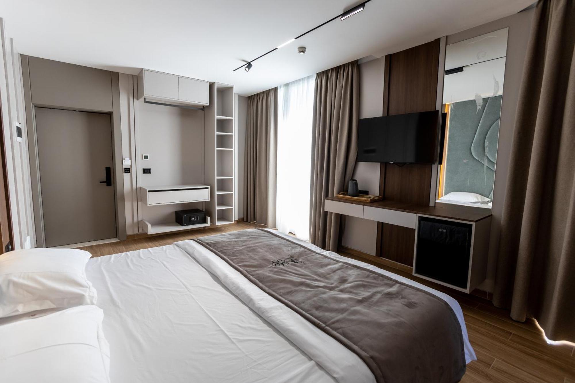 Bolt Boutique Hotel Lezhe Luaran gambar