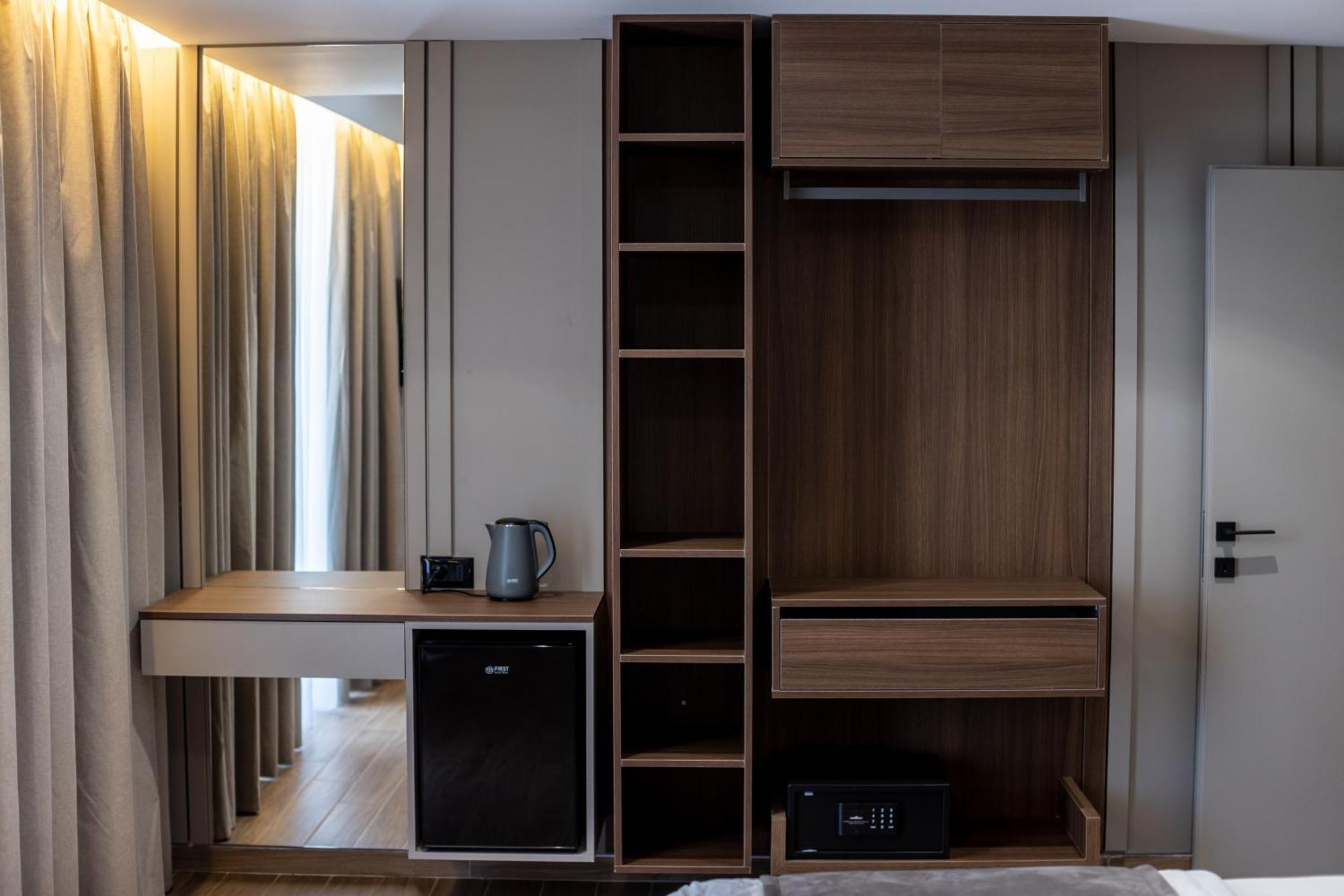 Bolt Boutique Hotel Lezhe Luaran gambar