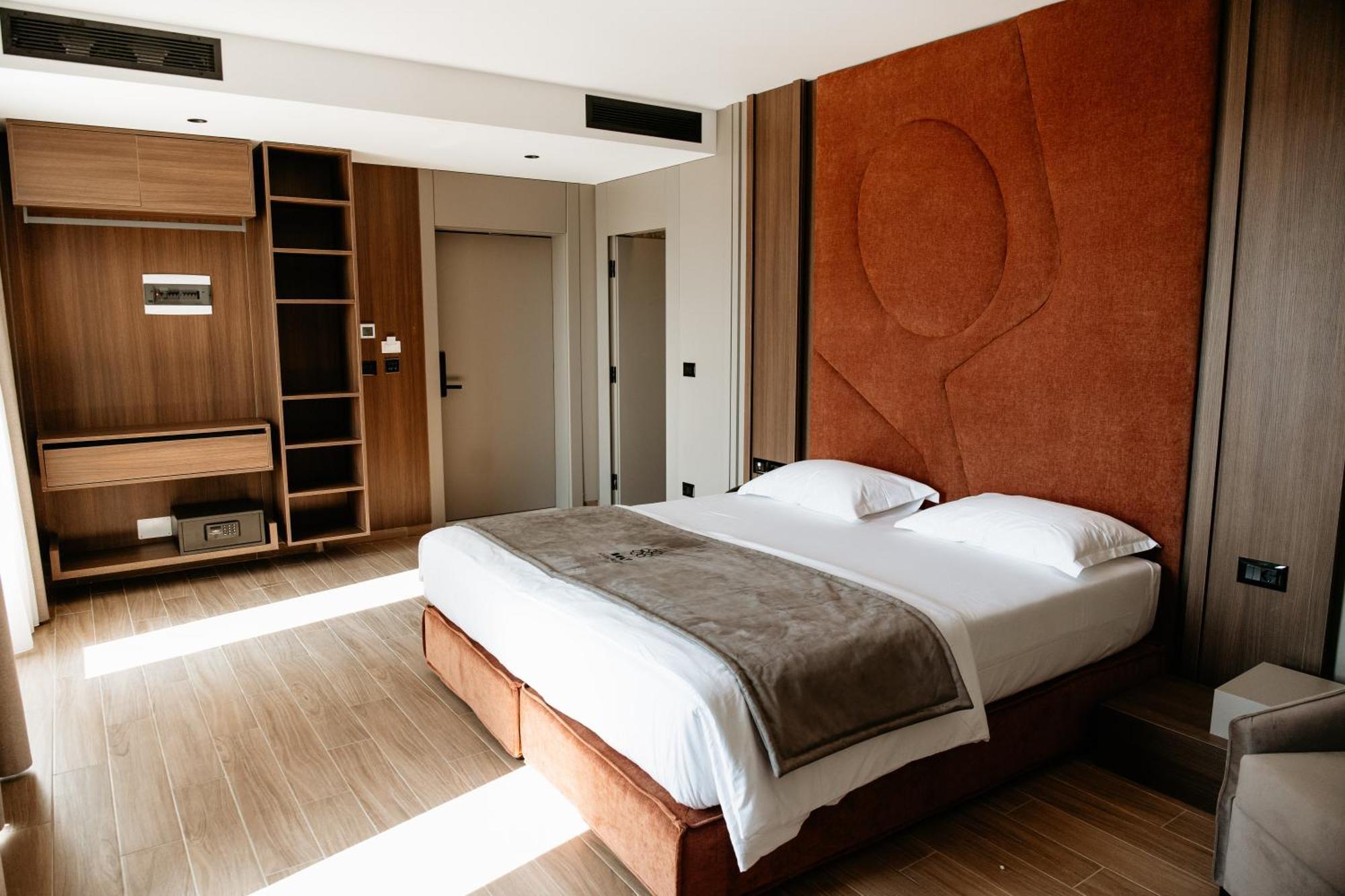 Bolt Boutique Hotel Lezhe Luaran gambar