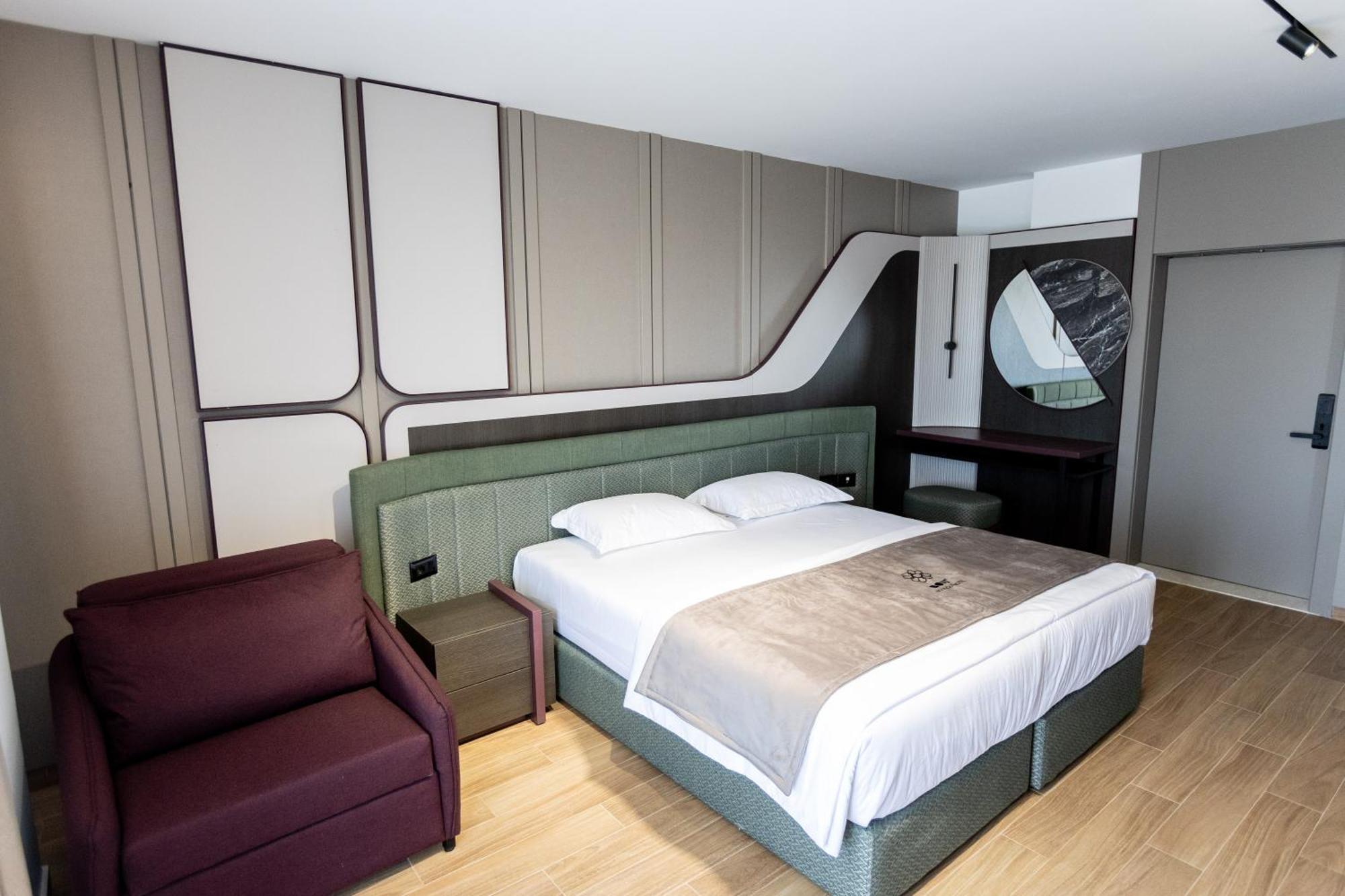 Bolt Boutique Hotel Lezhe Luaran gambar
