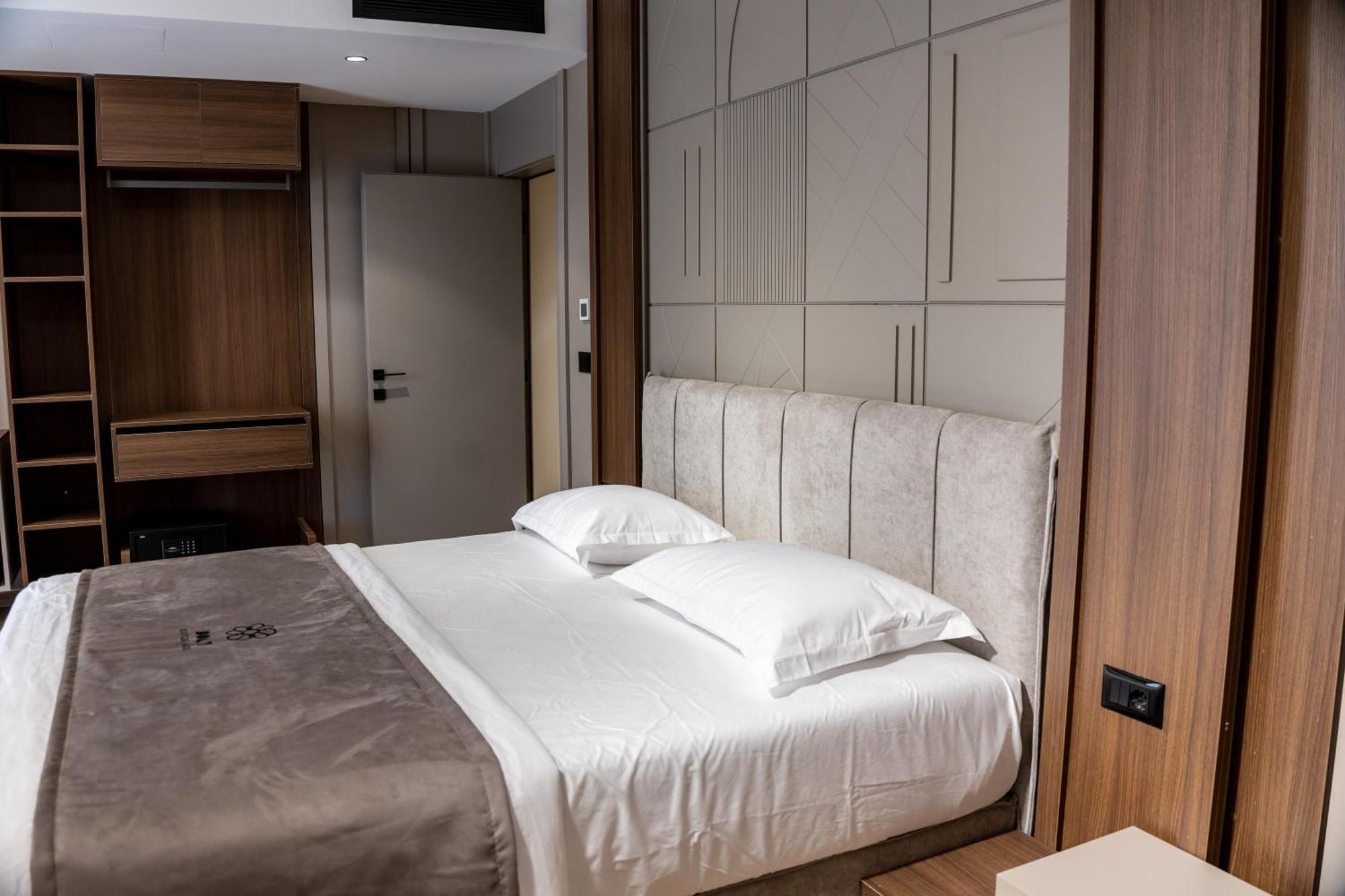 Bolt Boutique Hotel Lezhe Luaran gambar