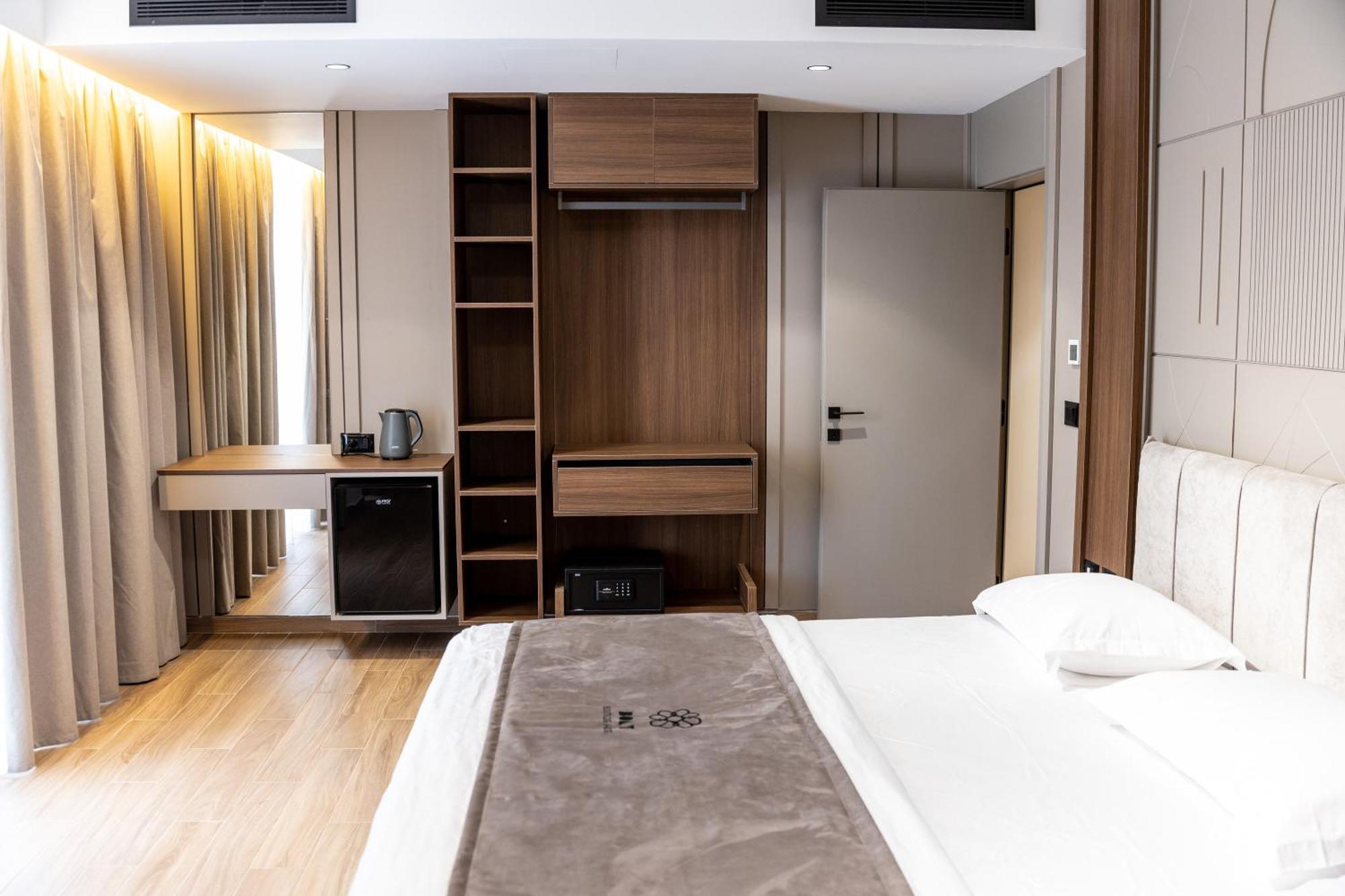 Bolt Boutique Hotel Lezhe Luaran gambar